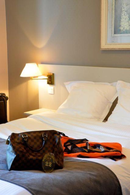 Logis Hotel Majestic Chatelaillon Plage - La Rochelle Bagian luar foto