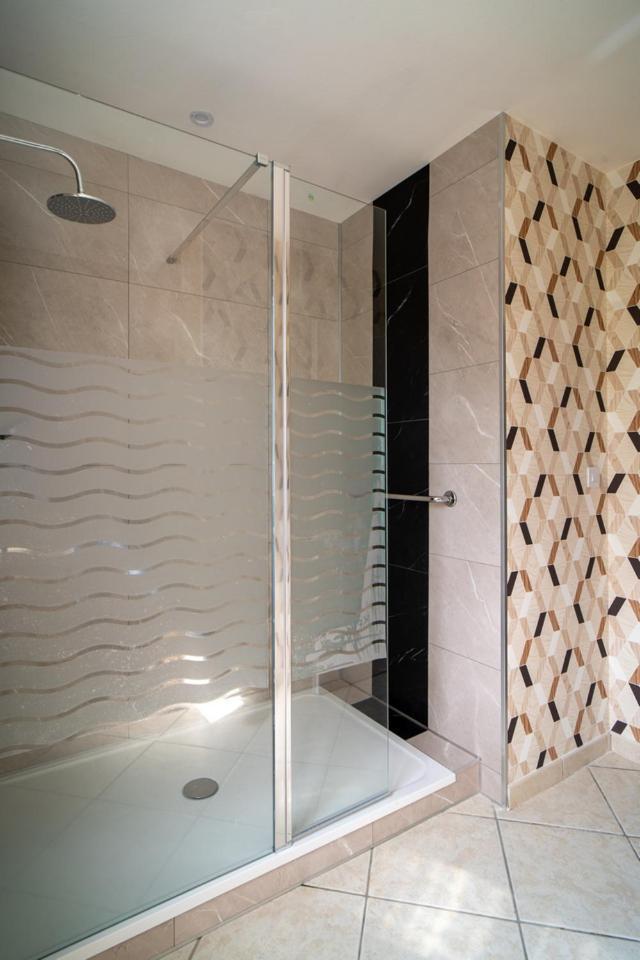 Logis Hotel Majestic Chatelaillon Plage - La Rochelle Ruang foto