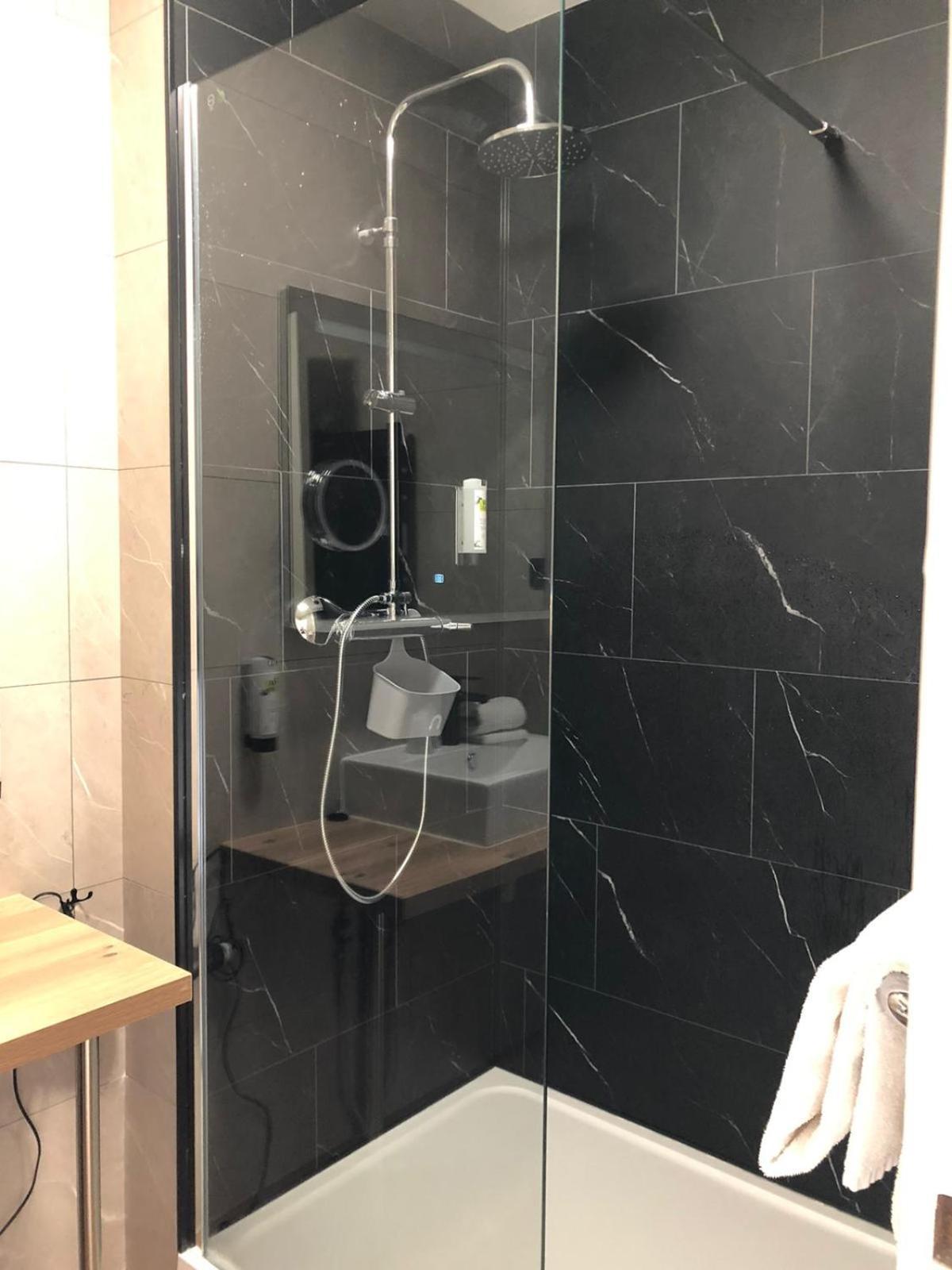 Logis Hotel Majestic Chatelaillon Plage - La Rochelle Ruang foto