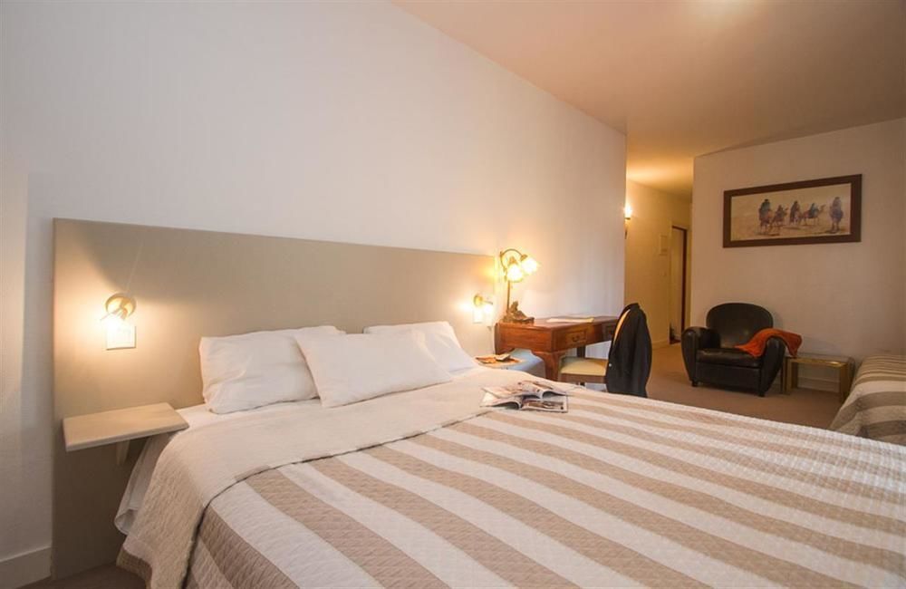 Logis Hotel Majestic Chatelaillon Plage - La Rochelle Bagian luar foto