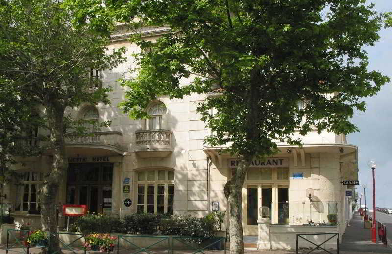 Logis Hotel Majestic Chatelaillon Plage - La Rochelle Bagian luar foto